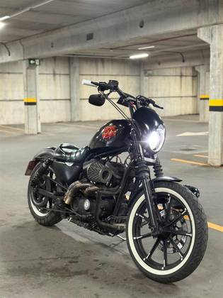 HARLEY-DAVIDSON SPORTSTER IRON 883 HARLEY-DAVIDSON SPORTSTER IRON 883